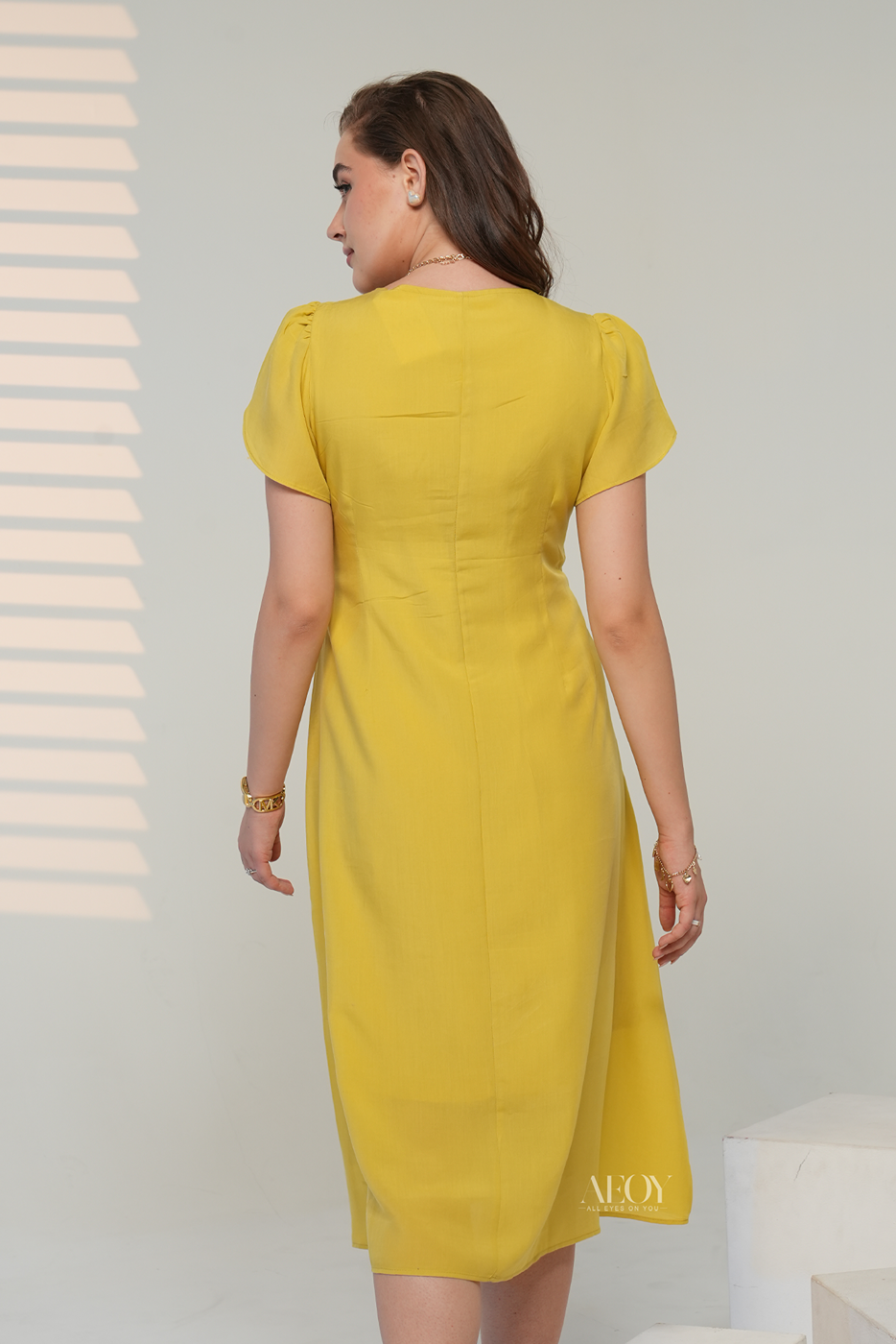 Shoreline–Front Tie Dress