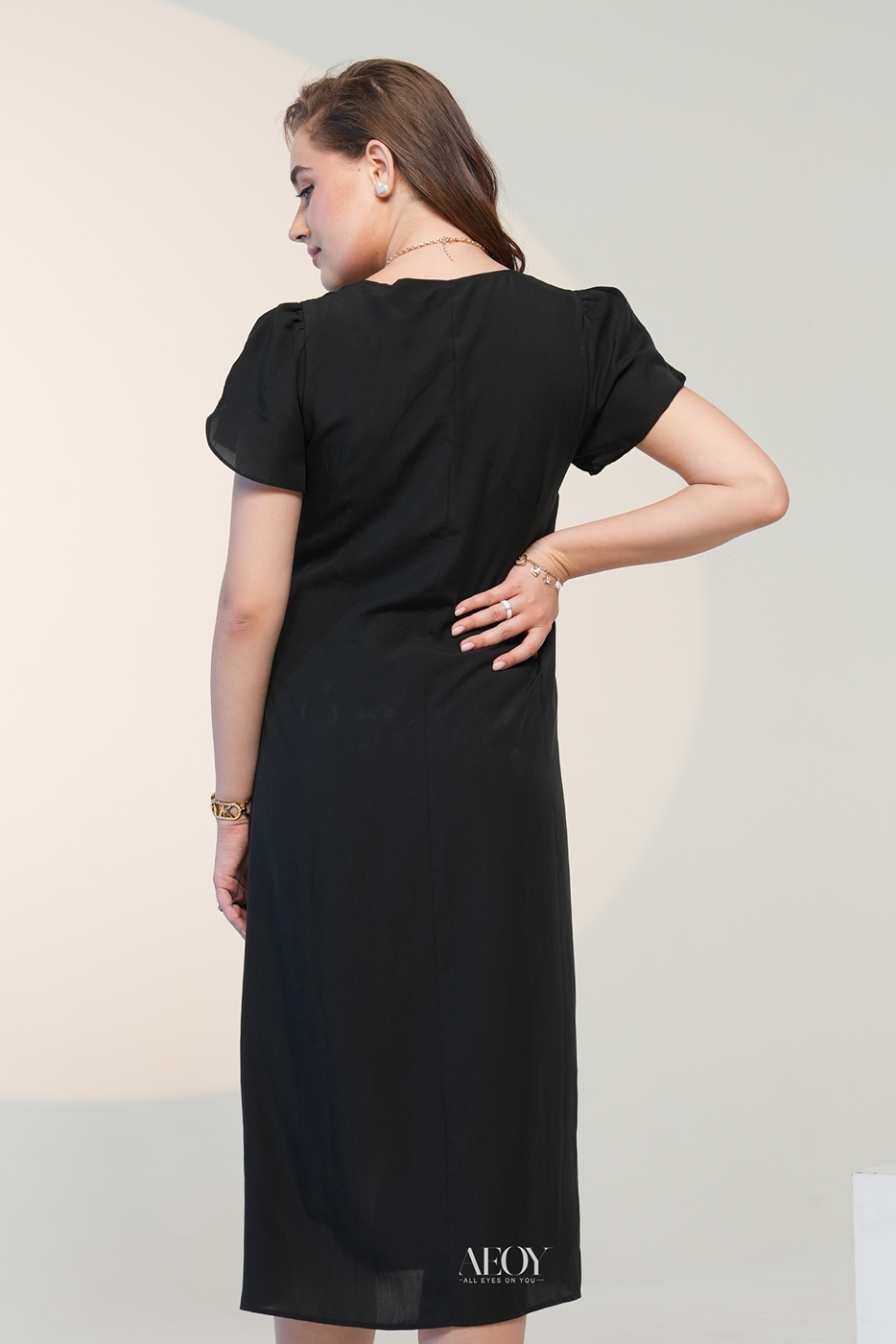 Shoreline–Front Tie Dress