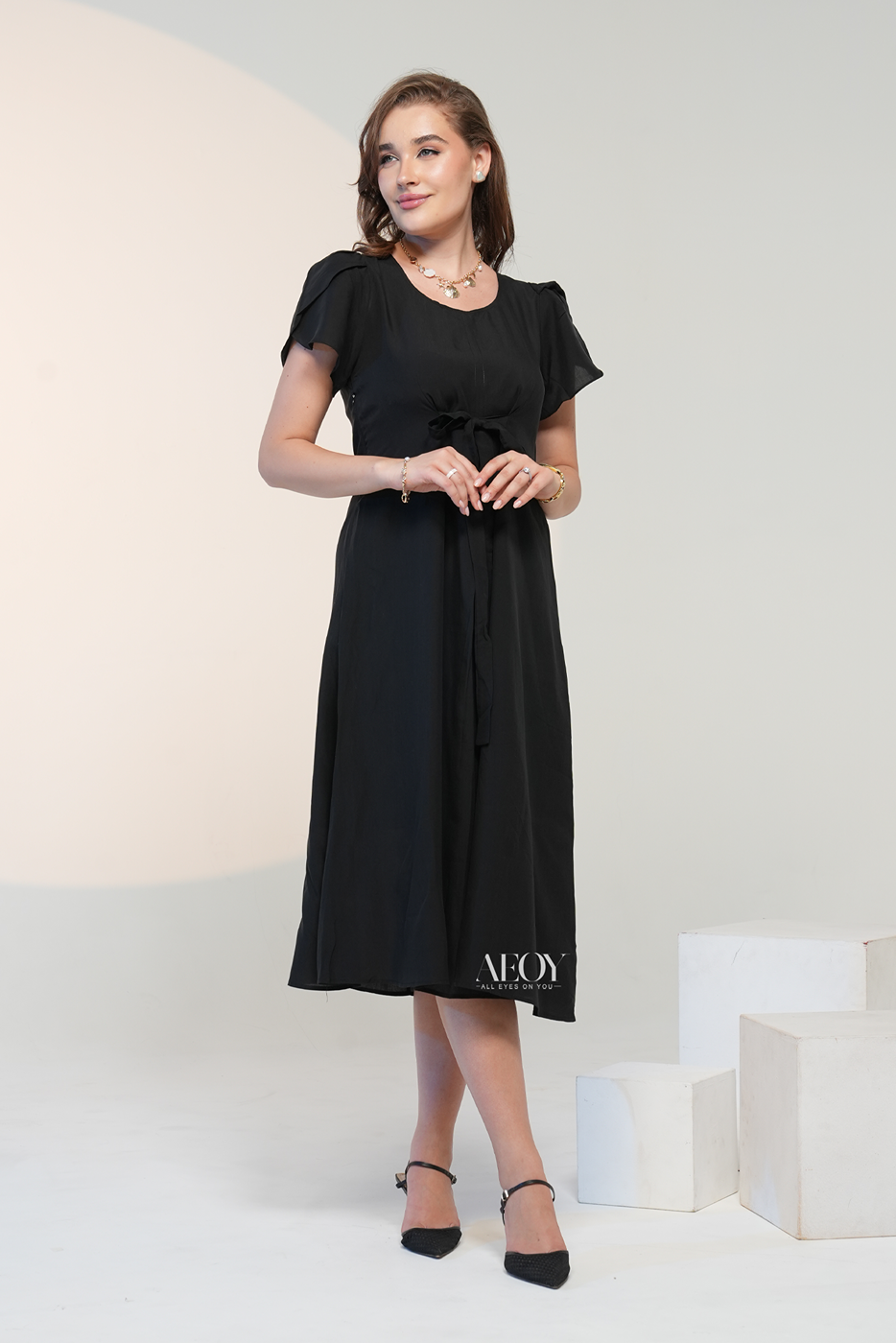 Shoreline–Front Tie Dress