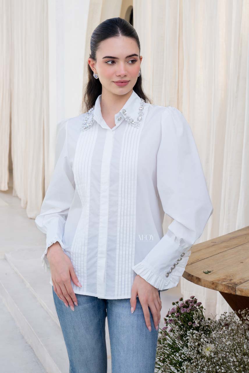 White cotton shirt with embellished collar